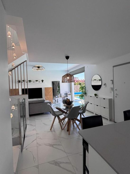 5-bedroom Villa In Orihuela Costa, Spain (148 M²)