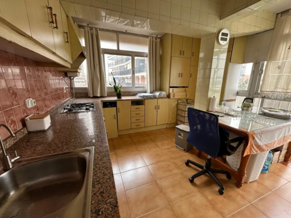 3-bedroom Apartment In Alicante, Spain (117 M²)