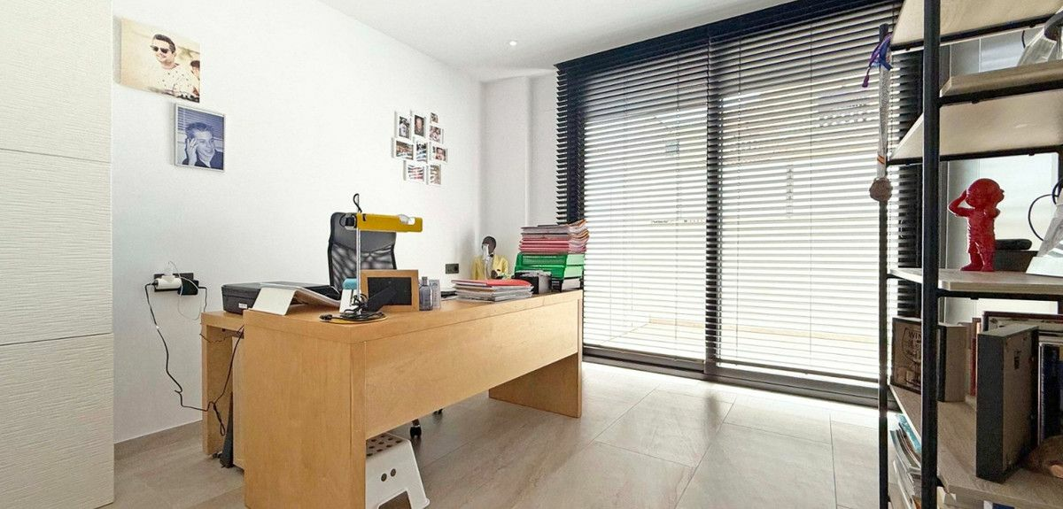 3-bedroom Villa In Orihuela Costa, Spain (190 M²)