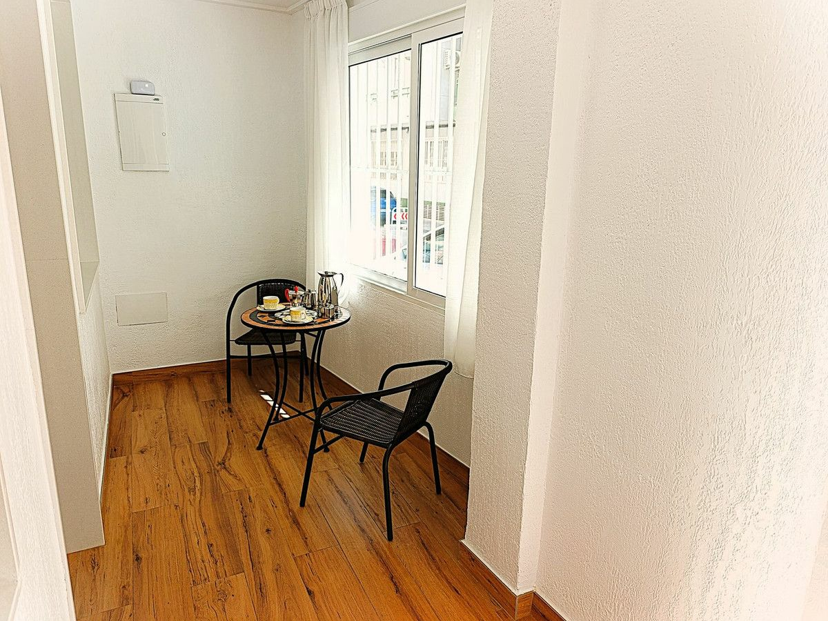2-bedroom Apartment In Torrevieja, Spain (201 M²)