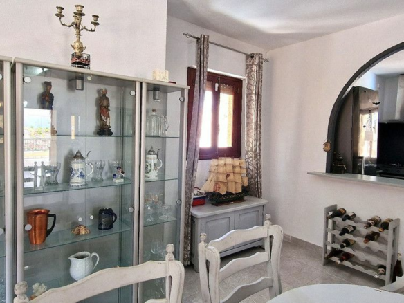 6-bedroom Villa In Orihuela, Spain (250 M²)