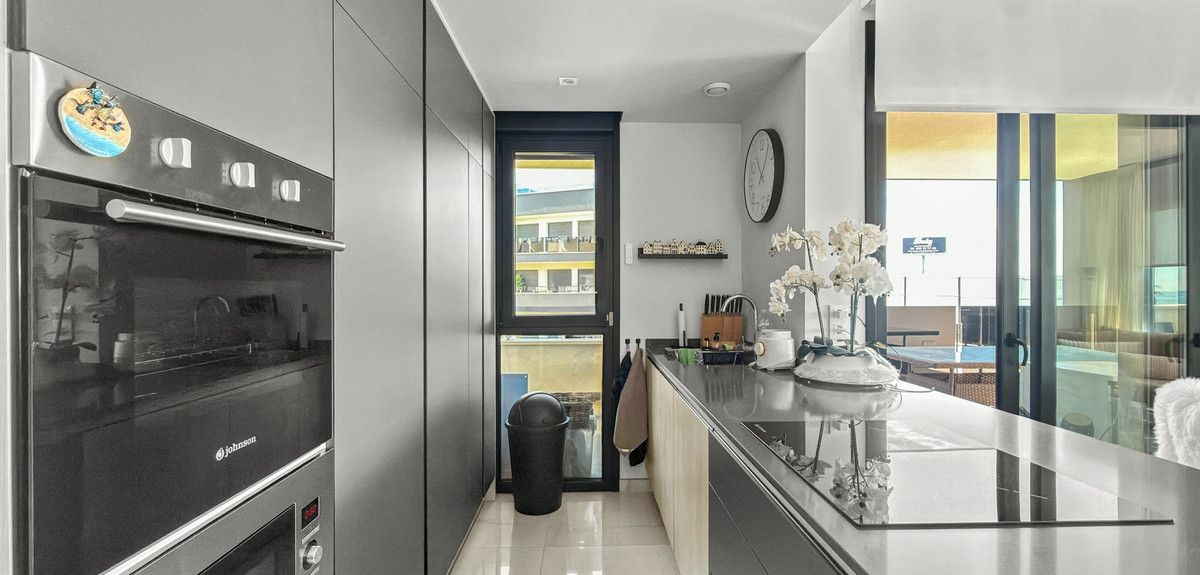 3-bedroom Apartment In Orihuela Costa, Spain (109 M²)