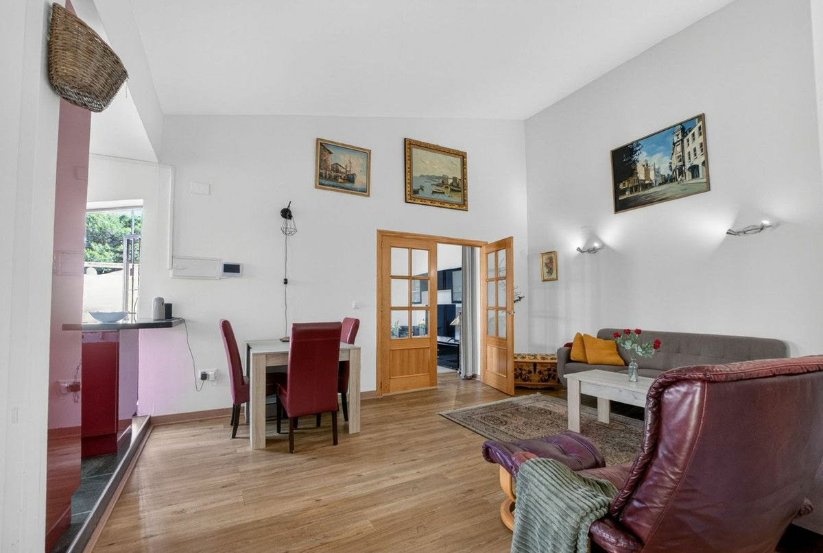 3-bedroom Villa In Torrevieja, Spain (130 M²)