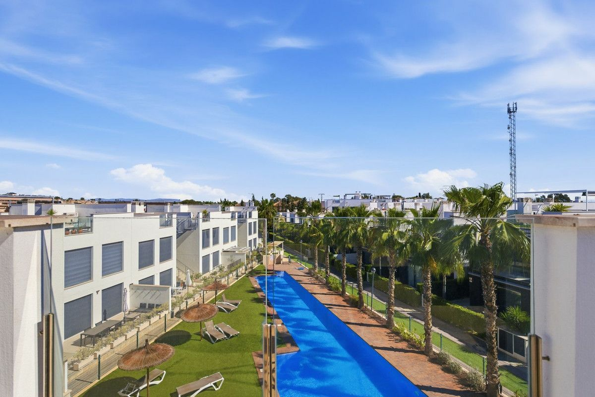 3-bedroom Villa In Orihuela Costa, Spain (99 M²)