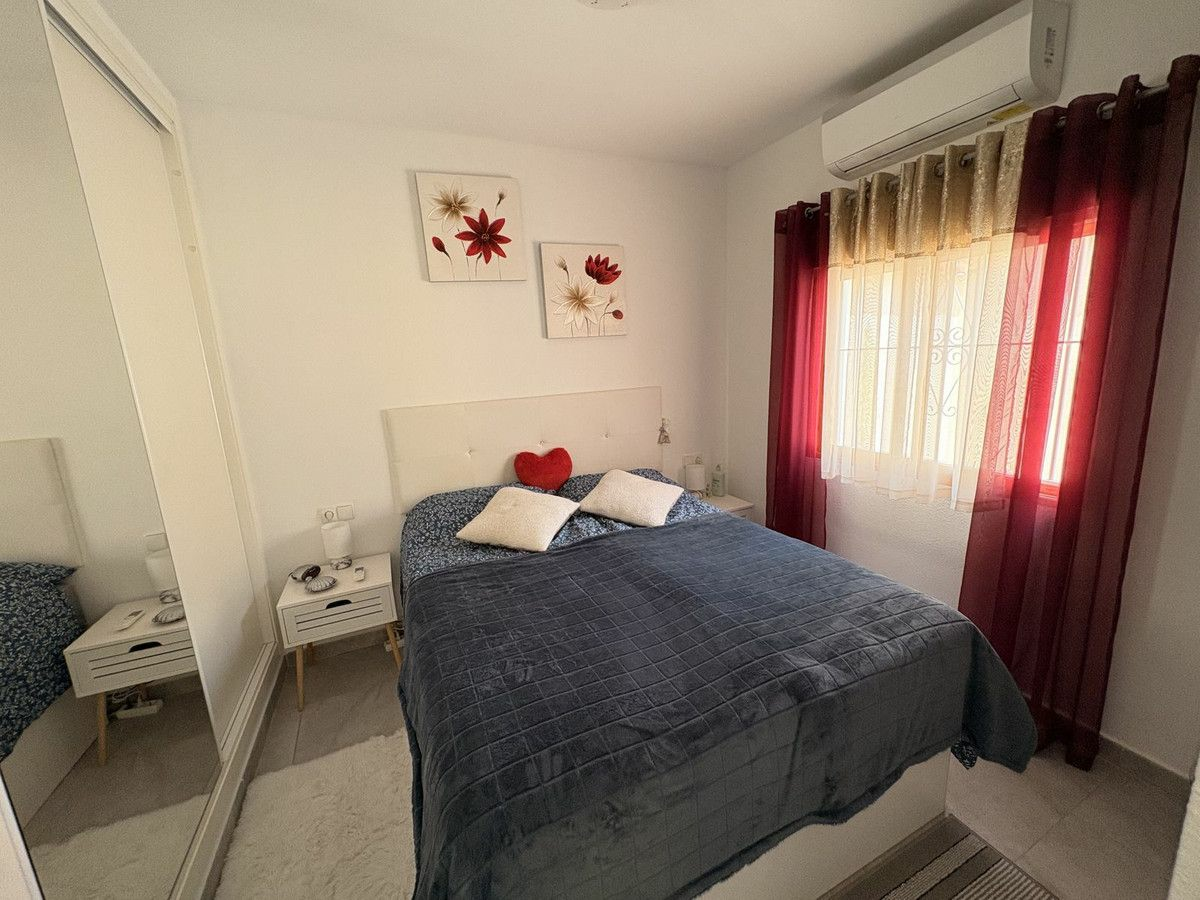 3-bedroom Villa In La Marina, Spain (95 M²)