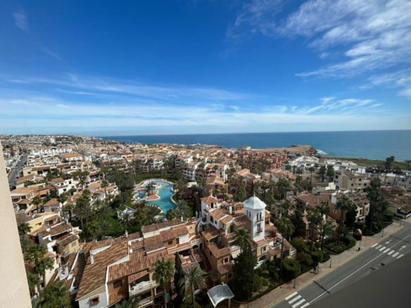 3-bedroom Apartment In Torrevieja, Spain (95 M²)