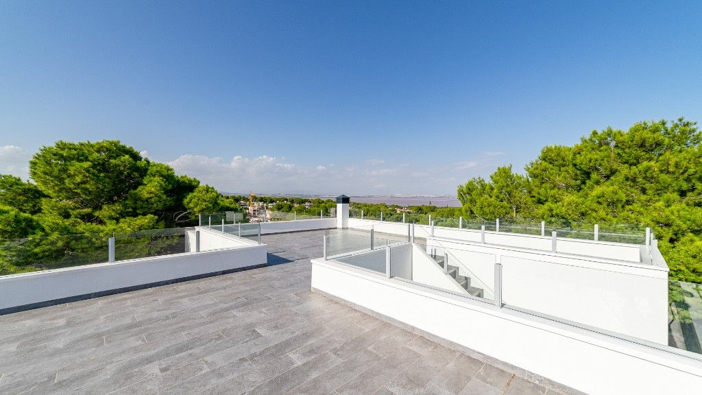 6-bedroom Villa In Orihuela Costa, Spain (286 M²)