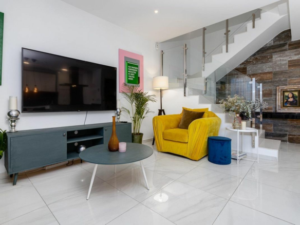 3-bedroom Villa In San Miguel De Salinas, Spain (134 M²)