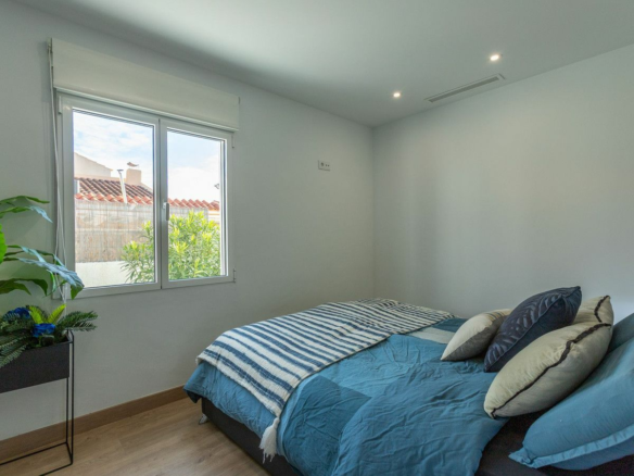 4-bedroom Villa In Torrevieja, Spain (245 M²)