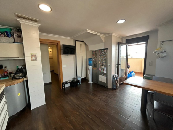 3-bedroom Apartment In Santiago De La Ribera, Spain (180 M²)