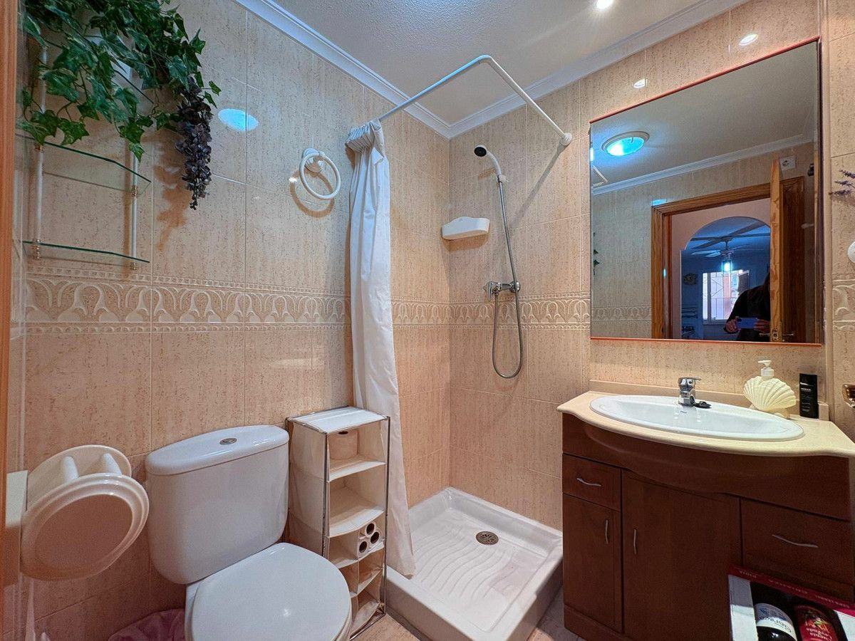 2-bedroom Apartment In Gran Alacant, Spain (77 M²)