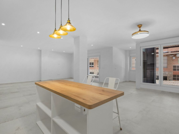 3-bedroom Apartment In Torrevieja, Spain (171 M²)