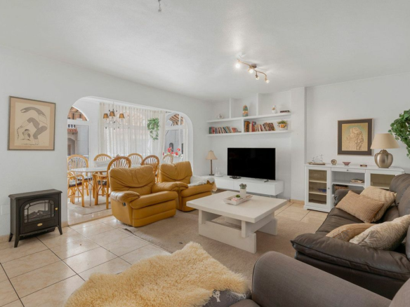 4-bedroom Apartment In Torrevieja, Spain (160 M²)