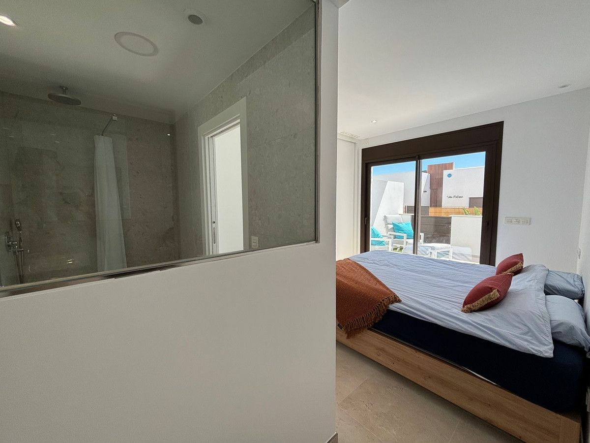 2-bedroom Apartment In Los Alcázares, Spain (69 M²)