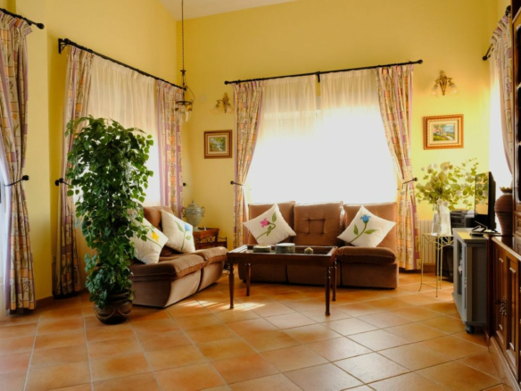 5-bedroom Villa In Orihuela, Spain (495 M²)