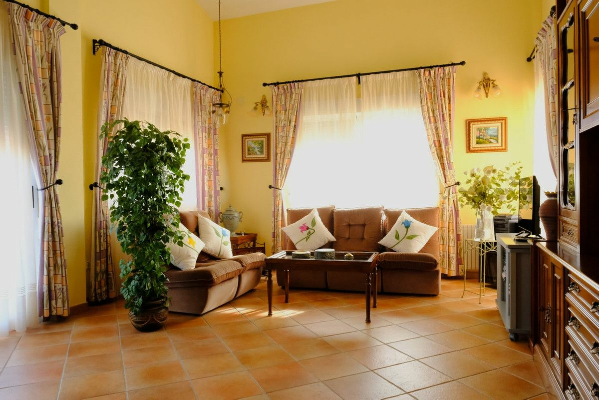 5-bedroom Villa In Orihuela, Spain (495 M²)