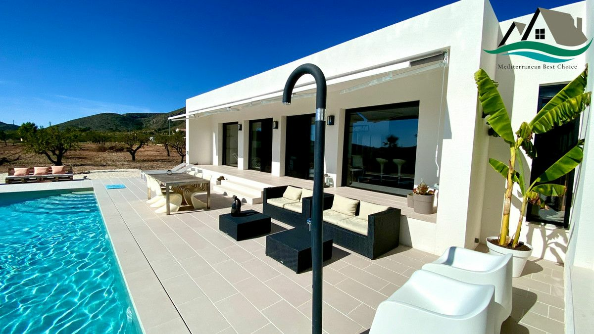 3-bedroom Villa In Hondon De Las Nieves, Spain (165 M²)