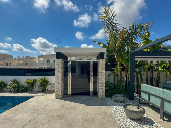 4-bedroom Villa In Orihuela Costa, Spain (527 M²)