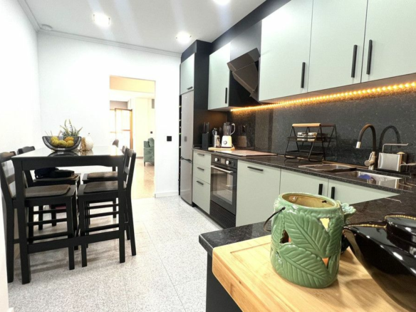 3-bedroom Apartment In Orihuela, Spain (130 M²)