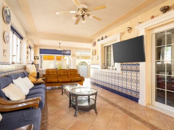 4-bedroom Villa In Orihuela Costa, Spain (271 M²)