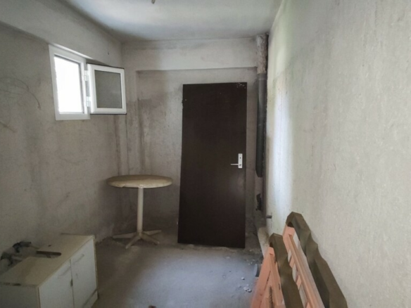 Building 400 M2 In Nea Propontida, Greece