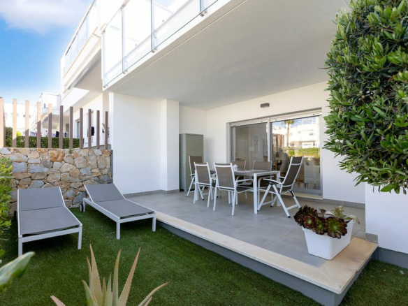 2-bedroom Apartment In Orihuela, Spain (79 M²)