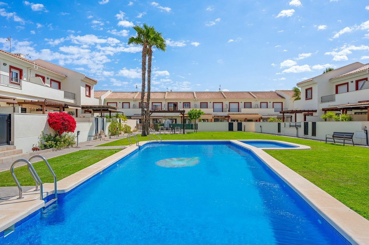 3-bedroom House In Rojales, Spain (115 M²)
