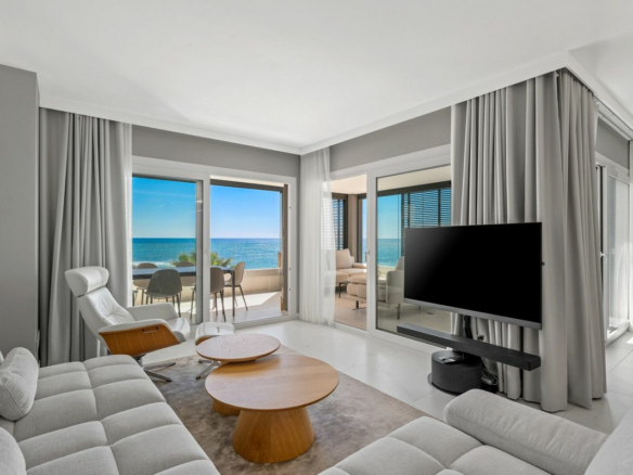 3-bedroom Apartment In Orihuela Costa, Spain (95 M²)