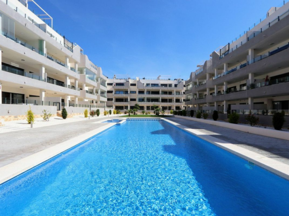 3-bedroom Apartment In Orihuela Costa, Spain (98 M²)