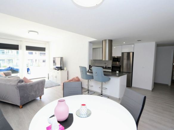 3-bedroom Apartment In Orihuela Costa, Spain (98 M²)