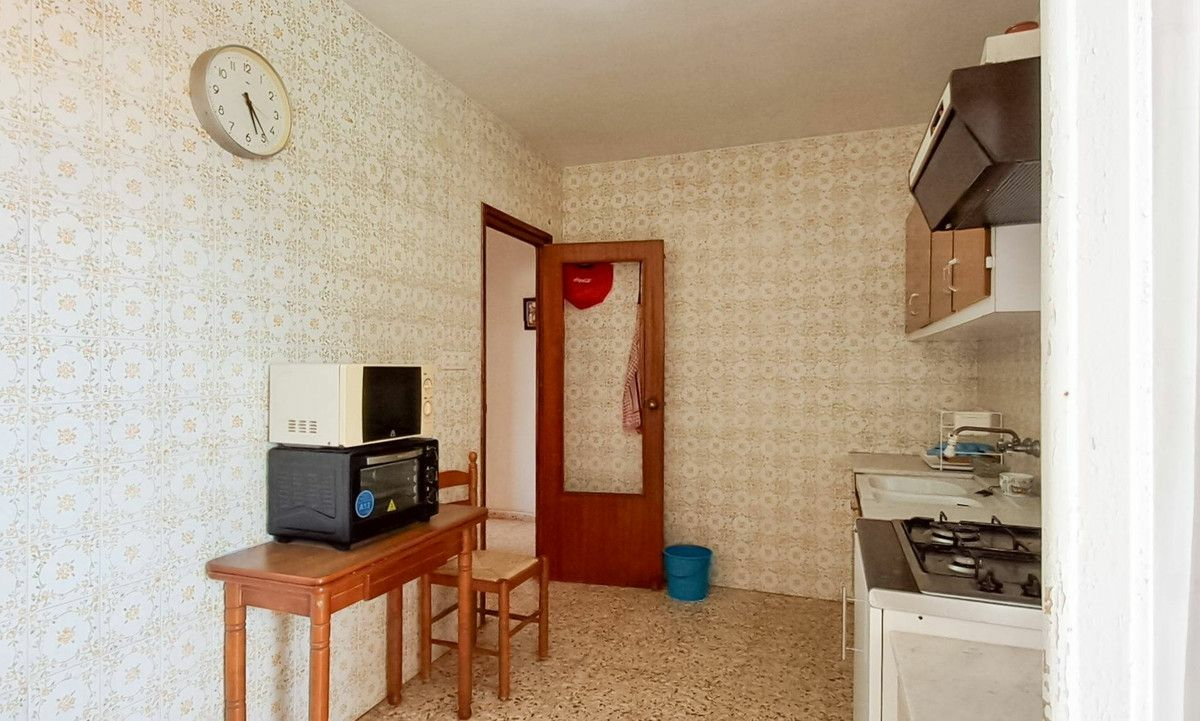3-bedroom Apartment In Torrevieja, Spain (119 M²)