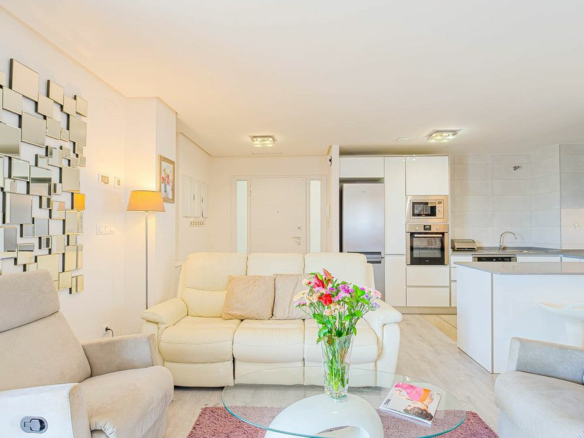 2-bedroom Apartment In Orihuela Costa, Spain (91 M²)