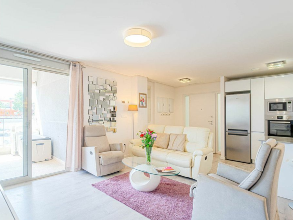 2-bedroom Apartment In Orihuela Costa, Spain (91 M²)