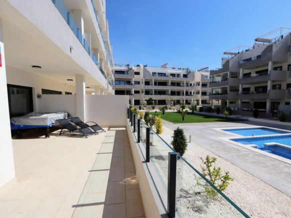 3-bedroom Apartment In Orihuela Costa, Spain (98 M²)