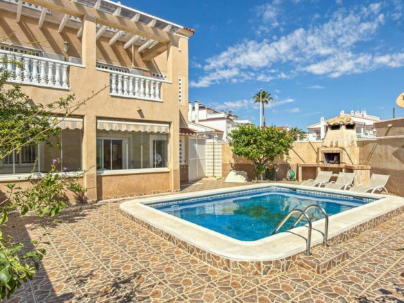 3-bedroom Apartment In Orihuela Costa, Spain (102 M²)
