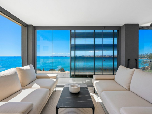 3-bedroom Apartment In Orihuela Costa, Spain (95 M²)