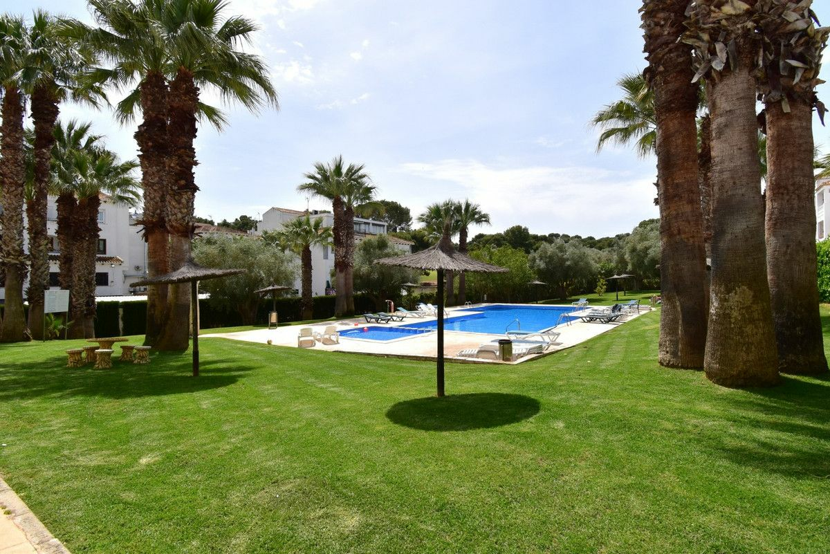 2-bedroom Apartment In Orihuela Costa, Spain (71 M²)