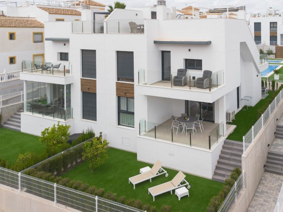 2-bedroom Apartment In Orihuela, Spain (98 M²)