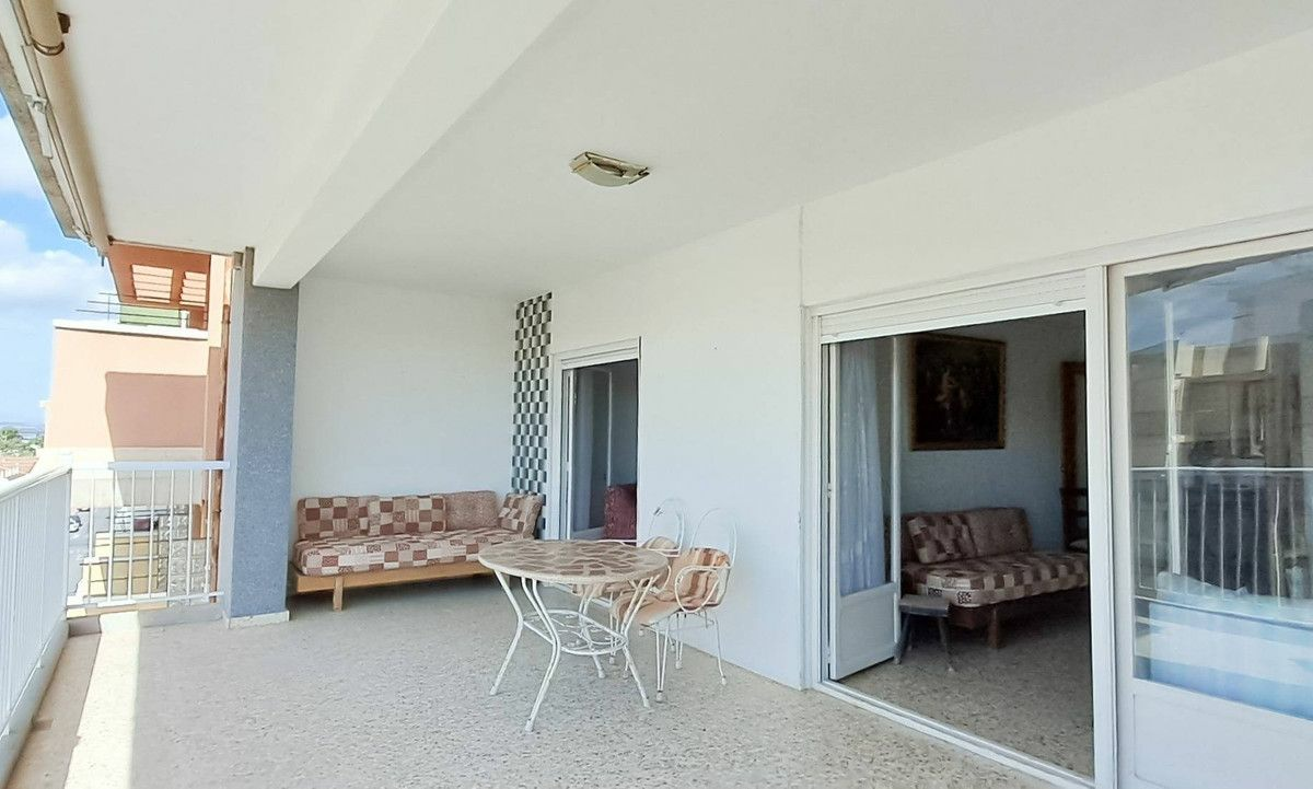 3-bedroom Apartment In Torrevieja, Spain (119 M²)