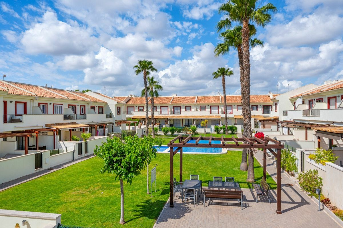3-bedroom House In Rojales, Spain (115 M²)