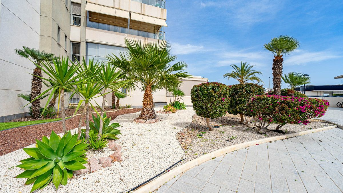 2-bedroom Apartment In Orihuela Costa, Spain (91 M²)