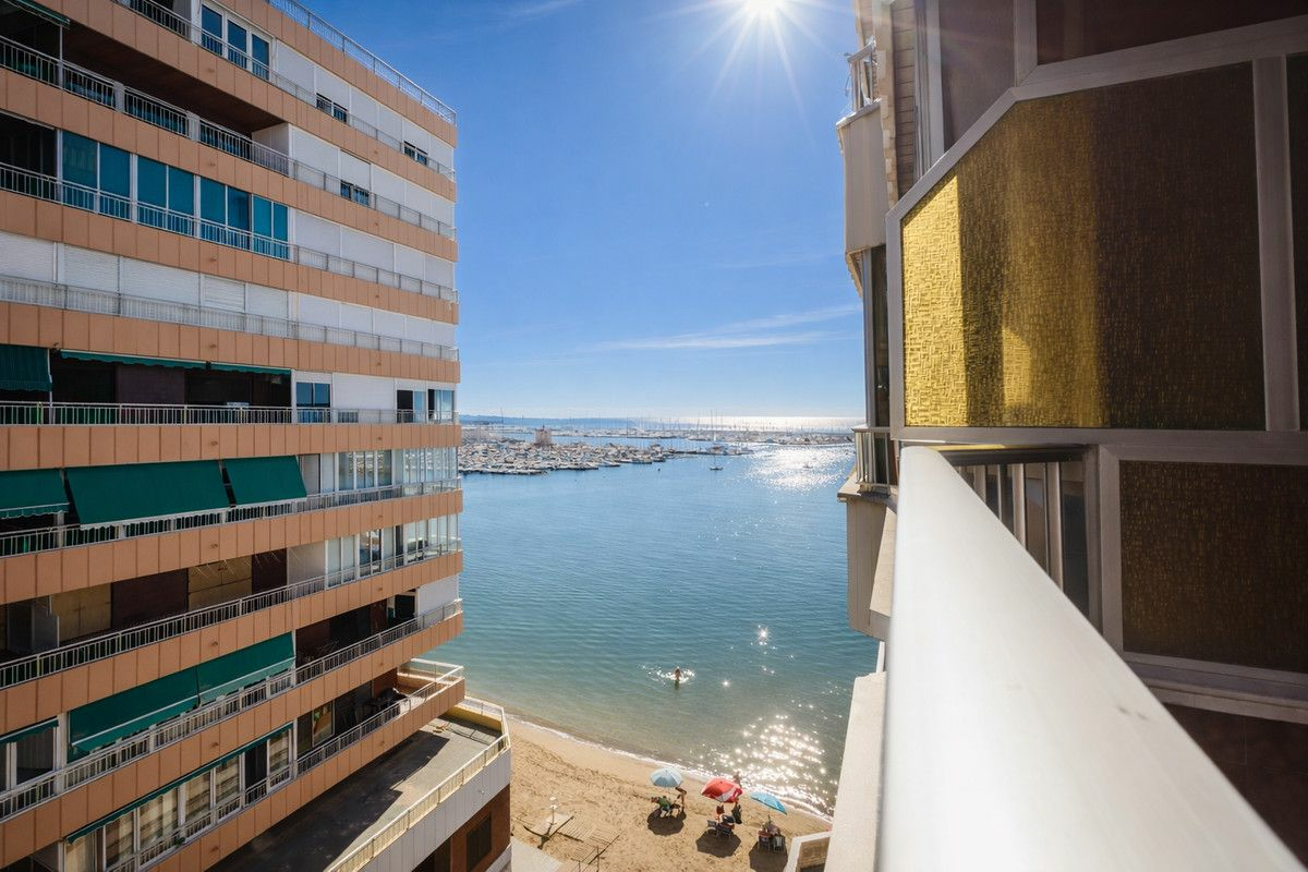 Apartment In Torrevieja