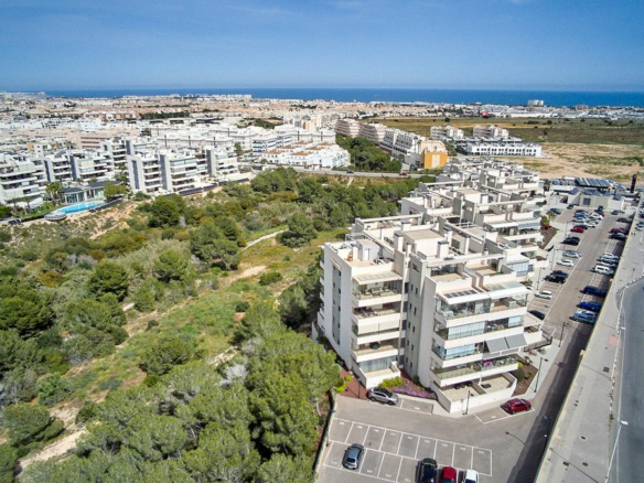 2-bedroom Apartment In Orihuela Costa, Spain (91 M²)