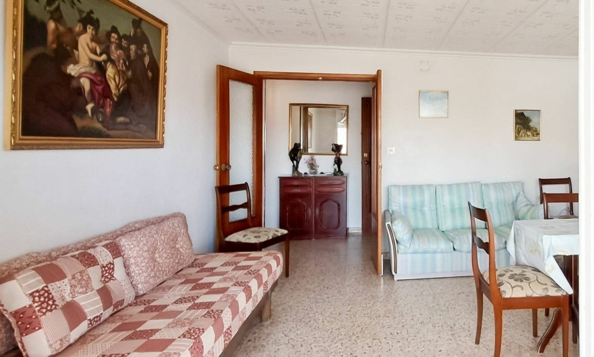 3-bedroom Apartment In Torrevieja, Spain (119 M²)