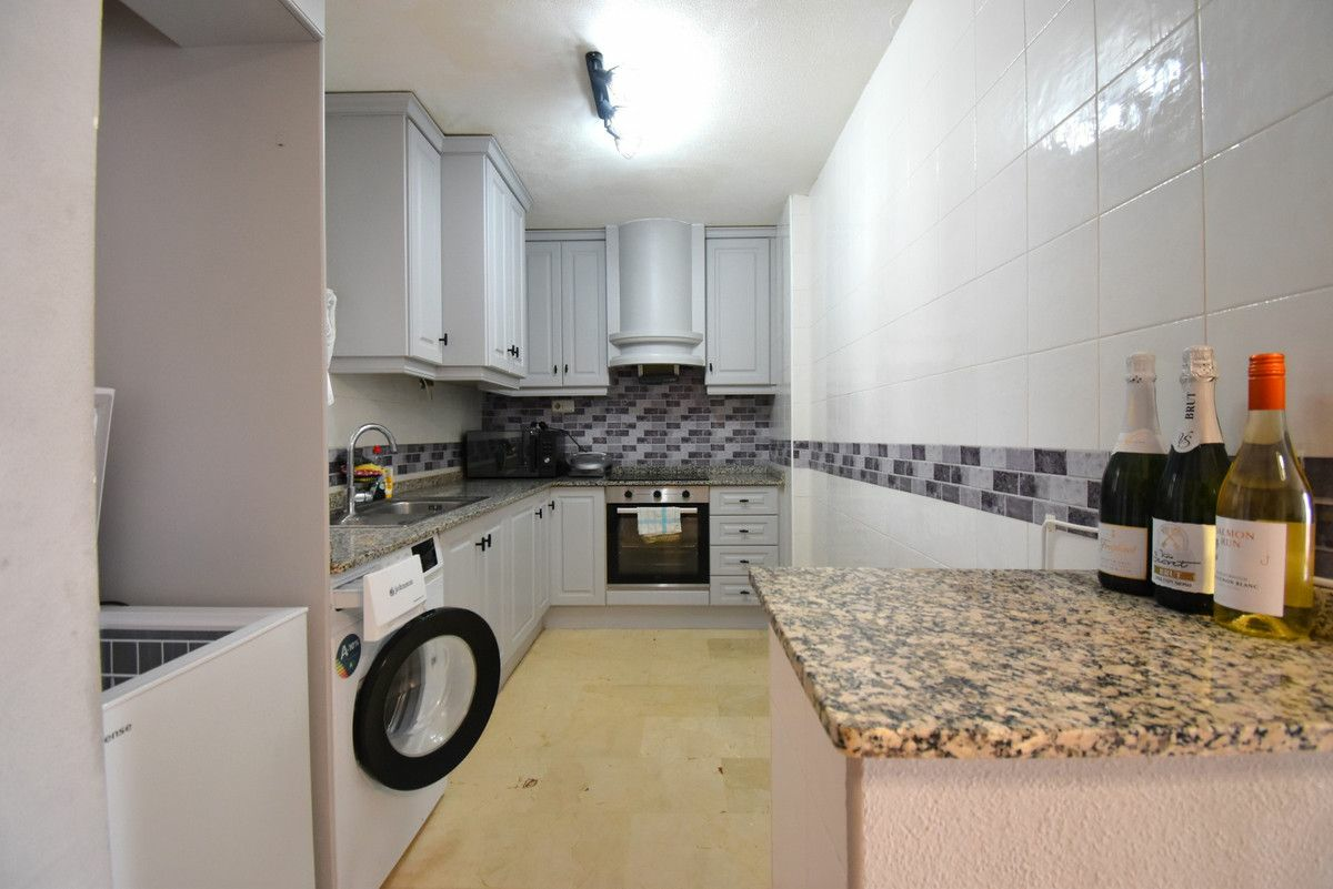 2-bedroom Apartment In Orihuela Costa, Spain (71 M²)
