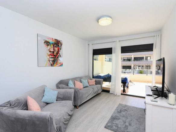 3-bedroom Apartment In Orihuela Costa, Spain (98 M²)