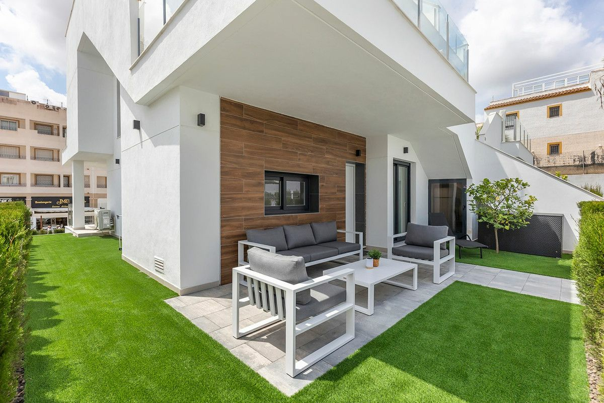 2-bedroom Apartment In Orihuela, Spain (98 M²)