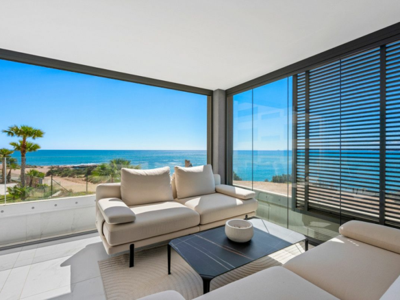 3-bedroom Apartment In Orihuela Costa, Spain (95 M²)