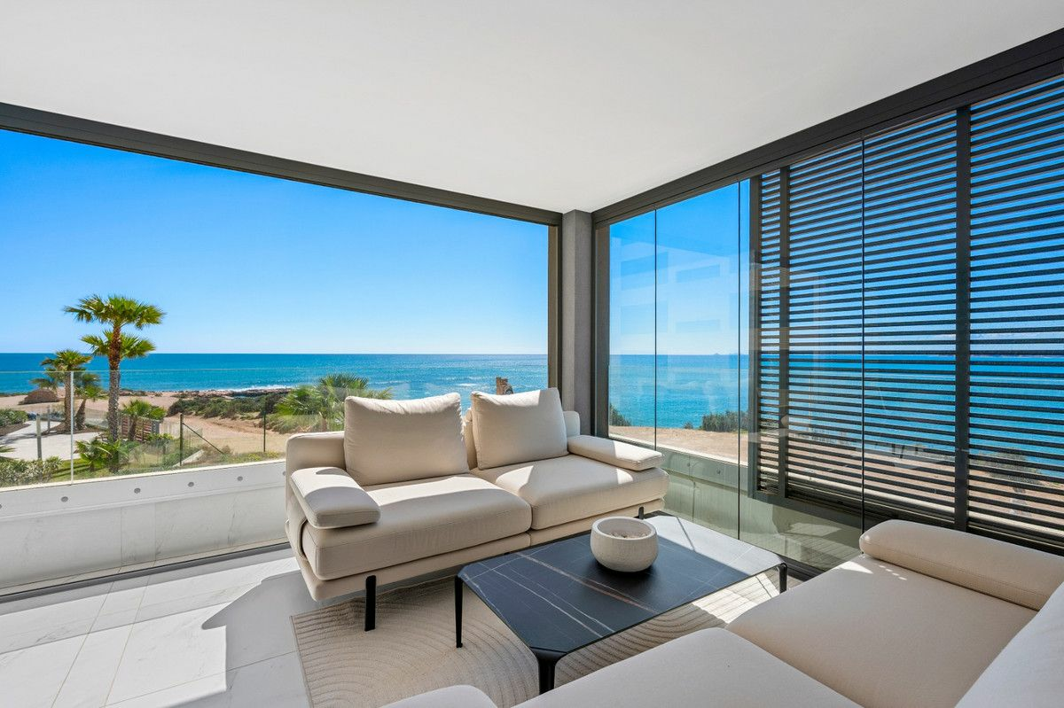 3-bedroom Apartment In Orihuela Costa, Spain (95 M²)