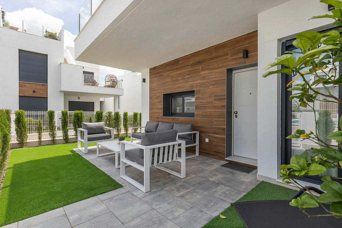 2-bedroom Apartment In Orihuela, Spain (98 M²)